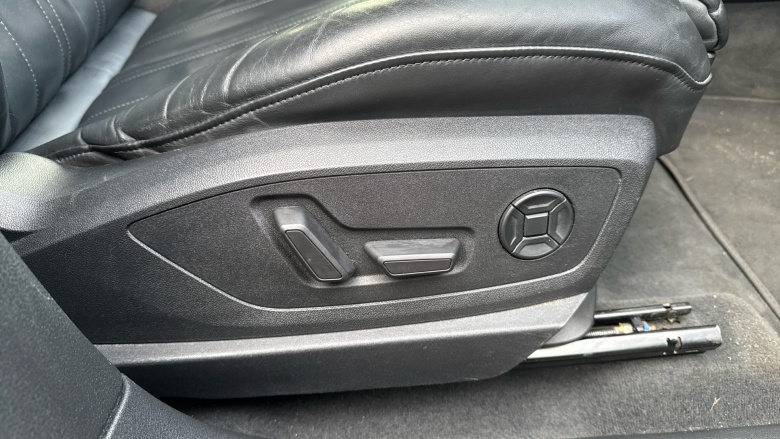 Audi E-Tron 300kW 55 Quattro 95kWh Launch Edition 5dr Auto Electric Estate